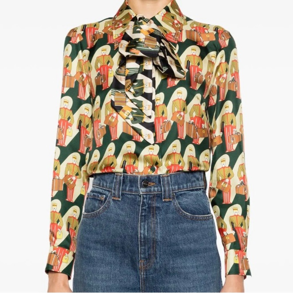 Gucci Porter-print silk shirt. Green. IT 42 US 6
Stunning Blouse! NEW with TAGS